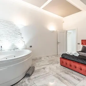 Trevi Luxury Jacuzzi Appartamento